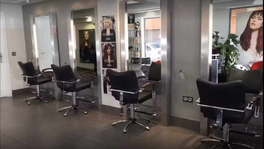 Lara Peluqueros Granada