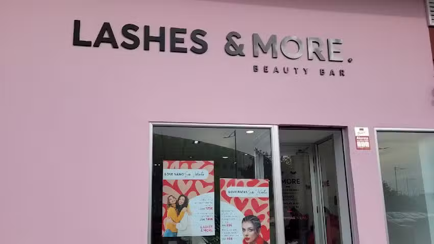 Lashes & More | Extensiones de pesta&ntilde;as, micropigmentaci&oacute;n, manicura & more