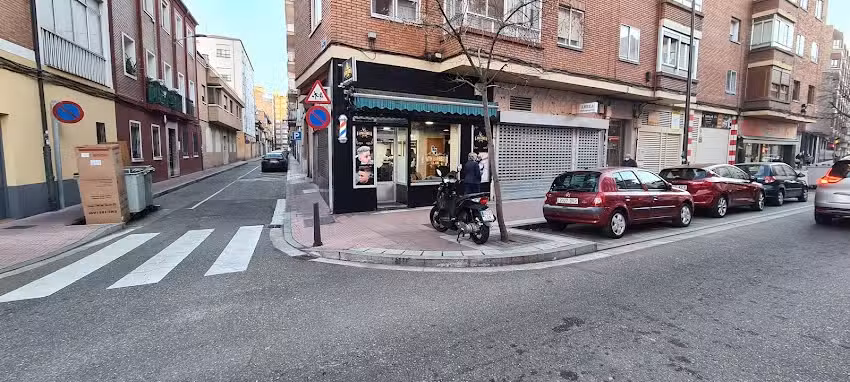 Lat&iacute;n Barber Club