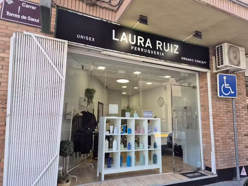 Laura Ruiz PERRUQUERIA