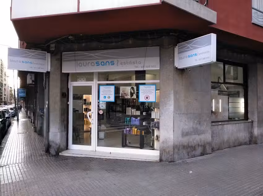 Laura Sans, Estilista