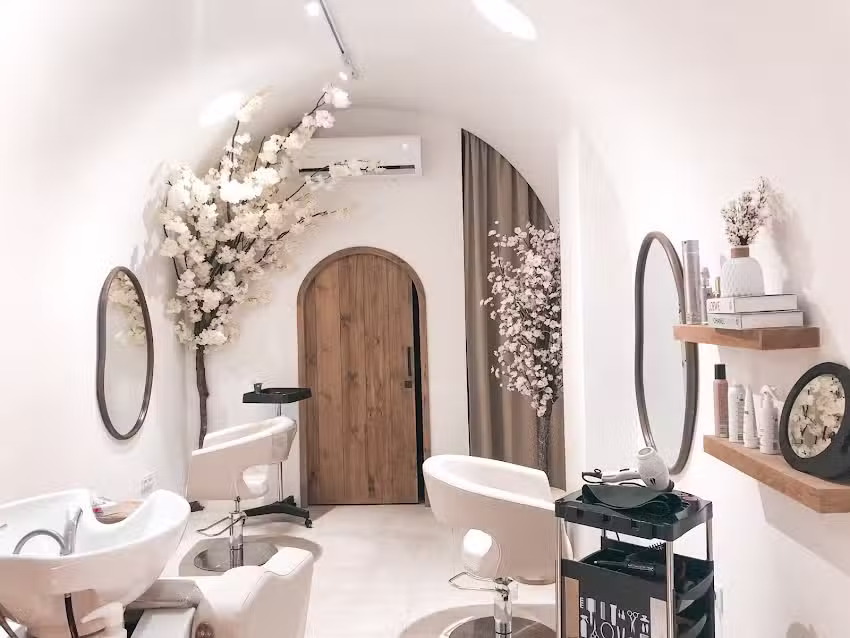 Laura Styles Hair Salon