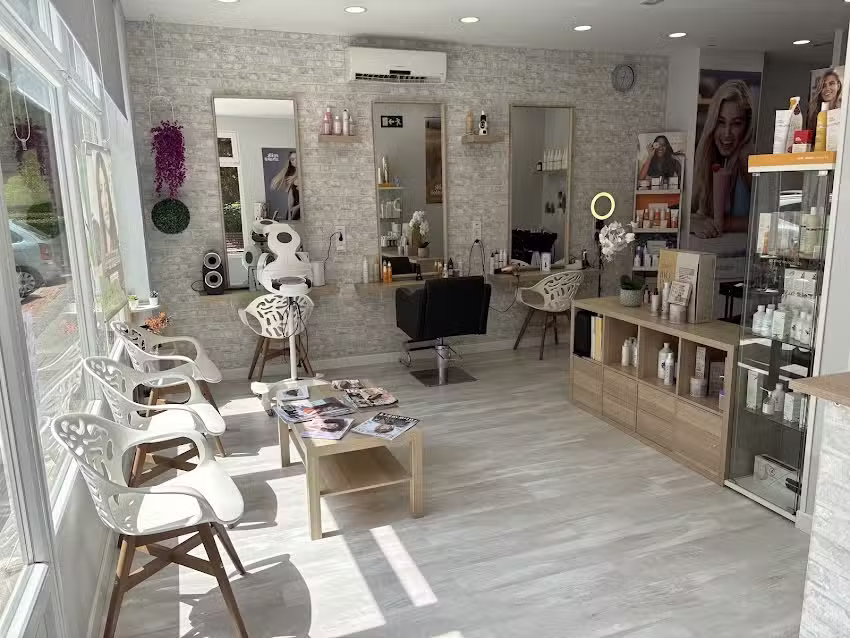 Lavinia Odor Sal&oacute;n de Peluquer&iacute;a