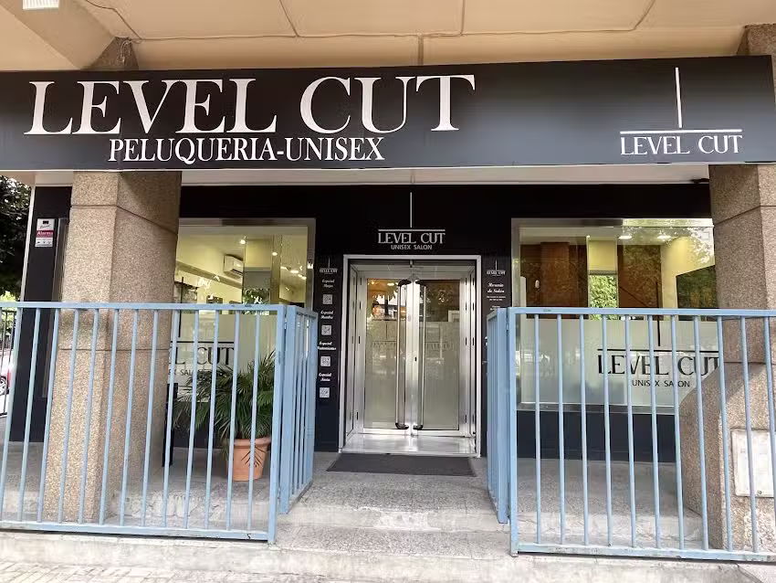 LEVEL CUT SEVILLA