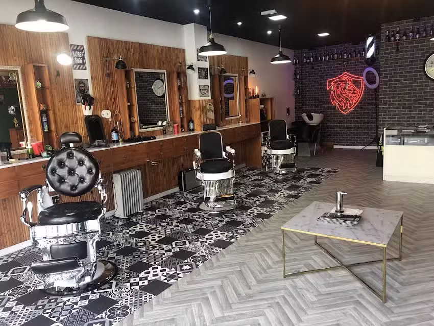 Lion Barber & Tattoo 71