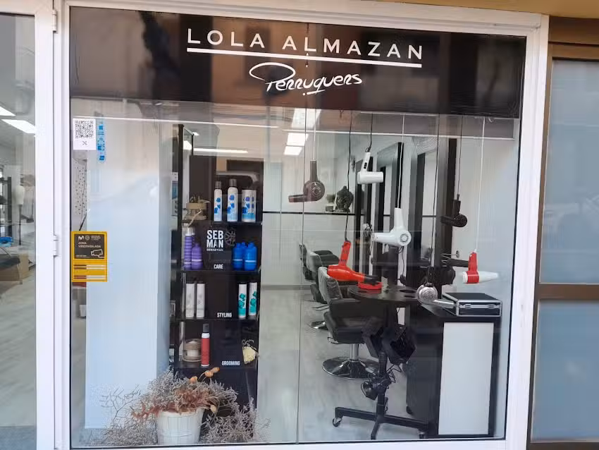 Lola Almazan Perruquers La Garriga