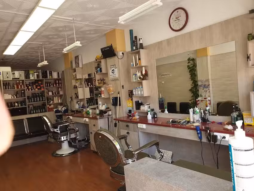 Los Chicos, Barber Shop