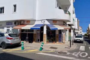 Los Hermanos Barber Shop