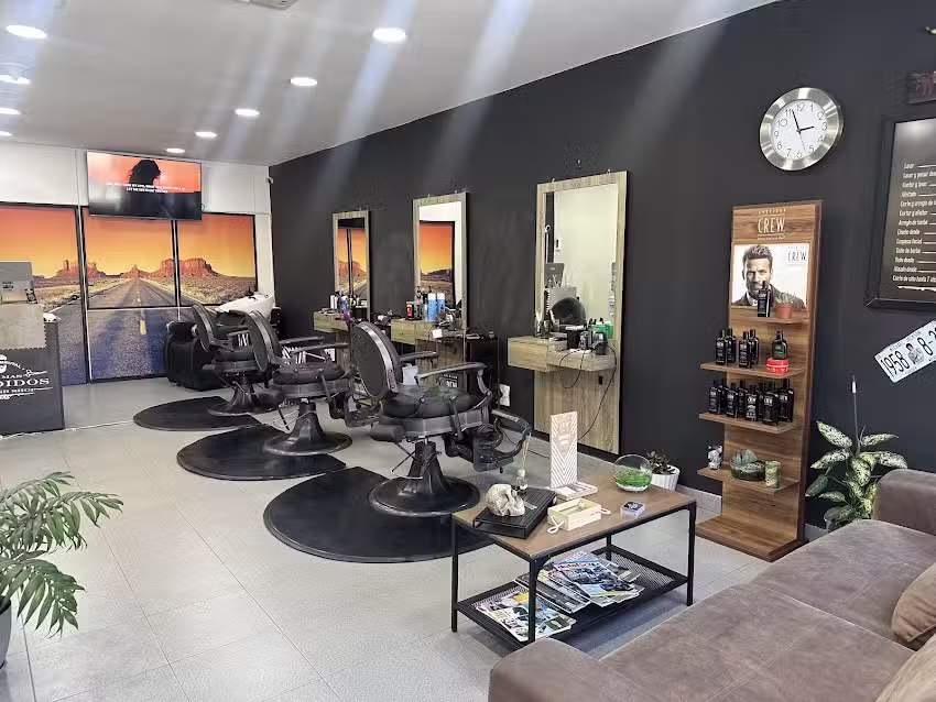 Los mas Bandidos Barbershop