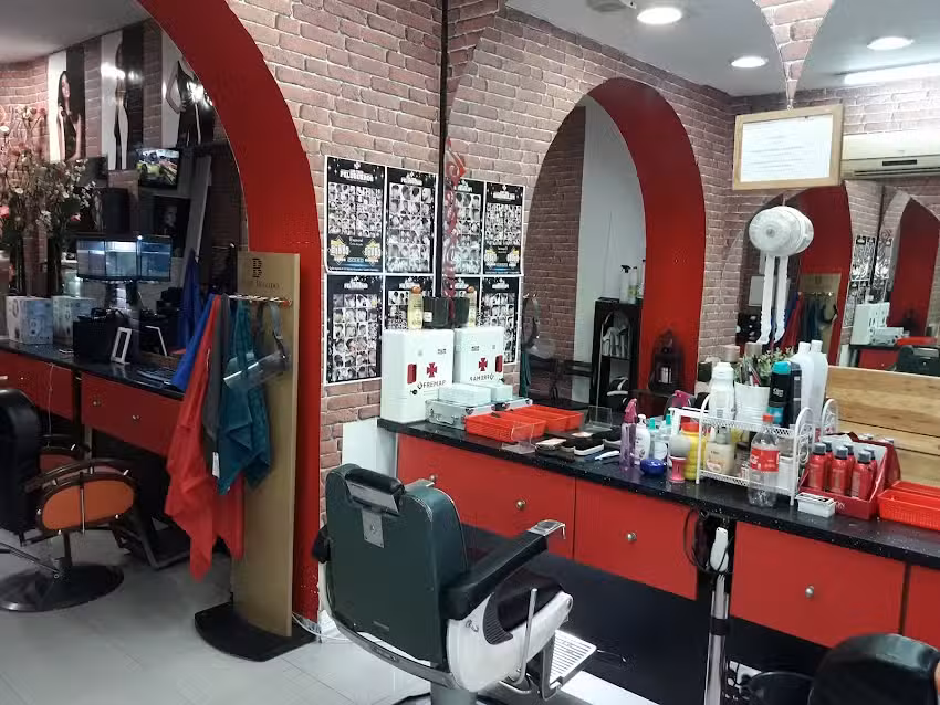 Los tres peluqueros