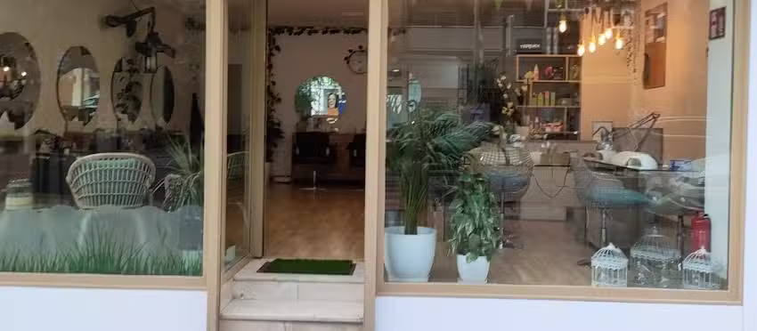 Lucia Salas_Sal&oacute;n de belleza