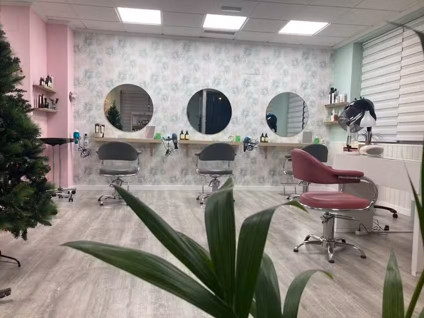 Magenta peluqueria,estetica y u&ntilde;as.