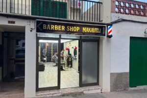 Makaveli barber shop