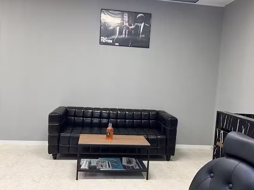 MAN´S CAVE