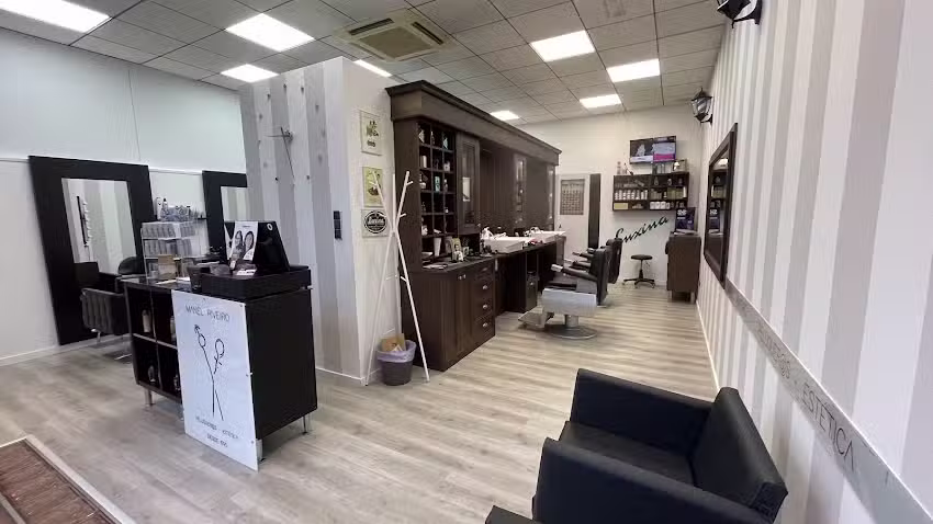 Manel Riveiro Peluquer@s & Estética