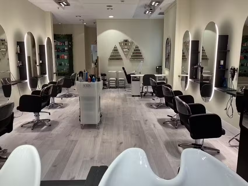 MANUEL RIAL PELUQUER&Iacute;AS El Corte Ingl&eacute;s Avil&eacute;s