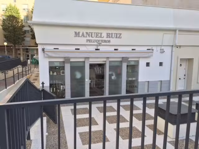 Manuel Ruiz Peluqueros