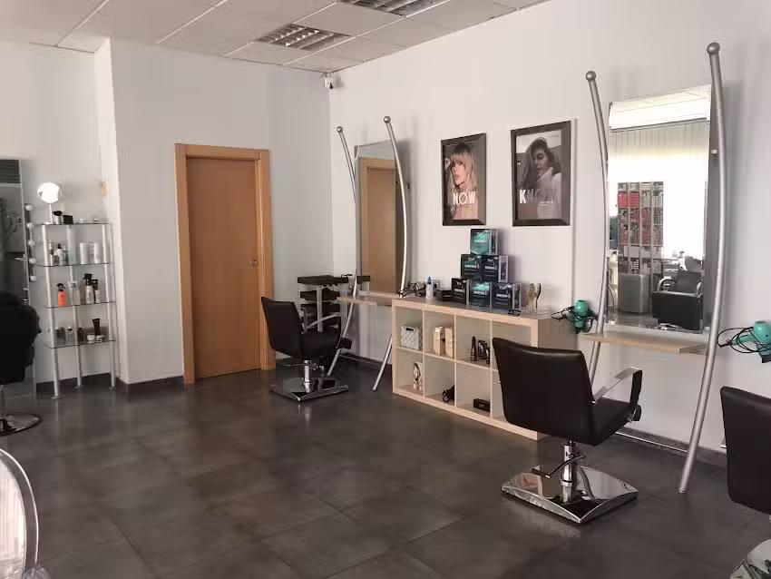 Mar&iacute;a Navarro Peluqueria Y Est&eacute;tica