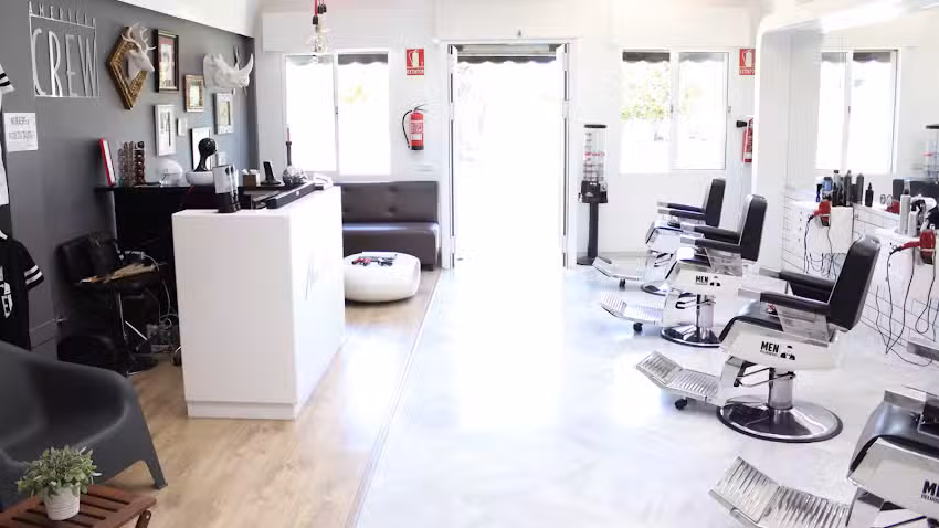Men Peluqueros &ndash; Peluqueria Masculina y Estudio de Tatuajes en Gines