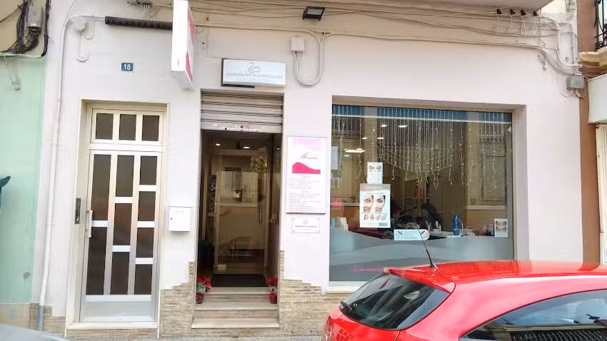 Mena Estilistas Peluquer&iacute;a y Est&eacute;tica