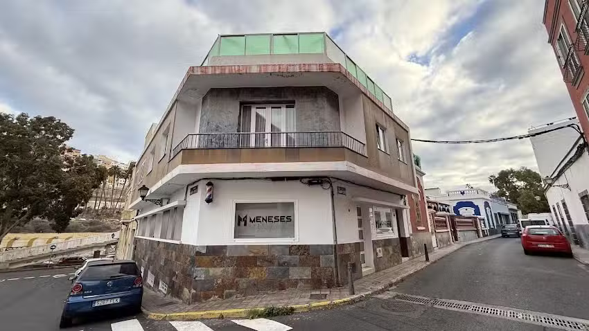 Meneses Cuts