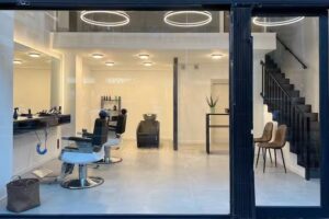 Més Que Barbers by Lanza