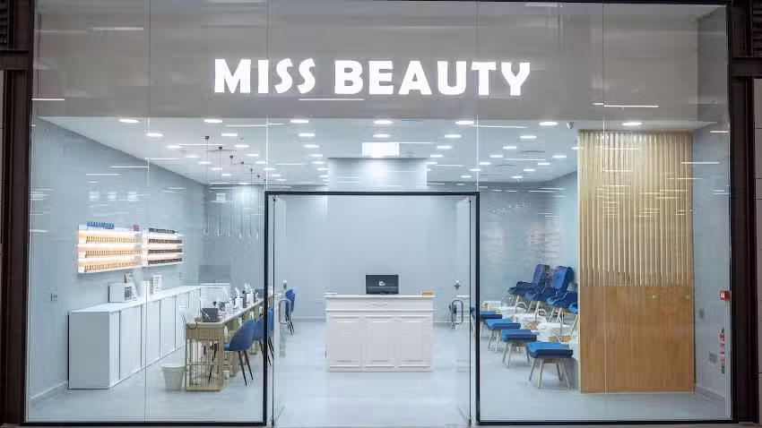 Miss Beauty Bonaire | Uñas & Pestañas