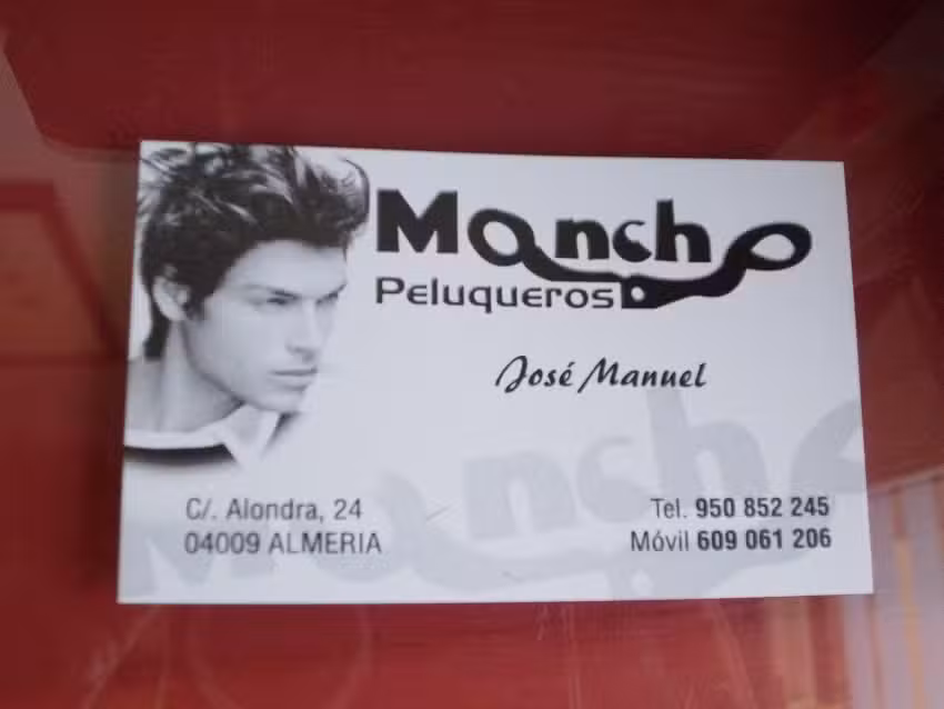 MONCHO PELUQUEROS