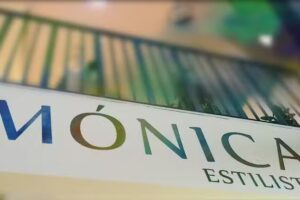 Mónica
