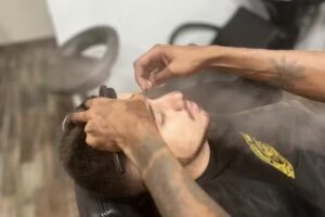 Monkey Studio Barber Shop