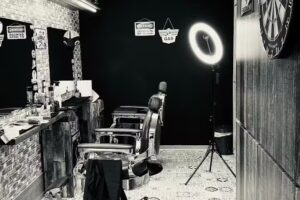 Mr Brutus’s mustache Barbershop Pinto