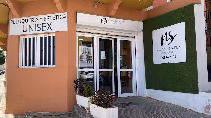 Naarai Suárez peluqueros