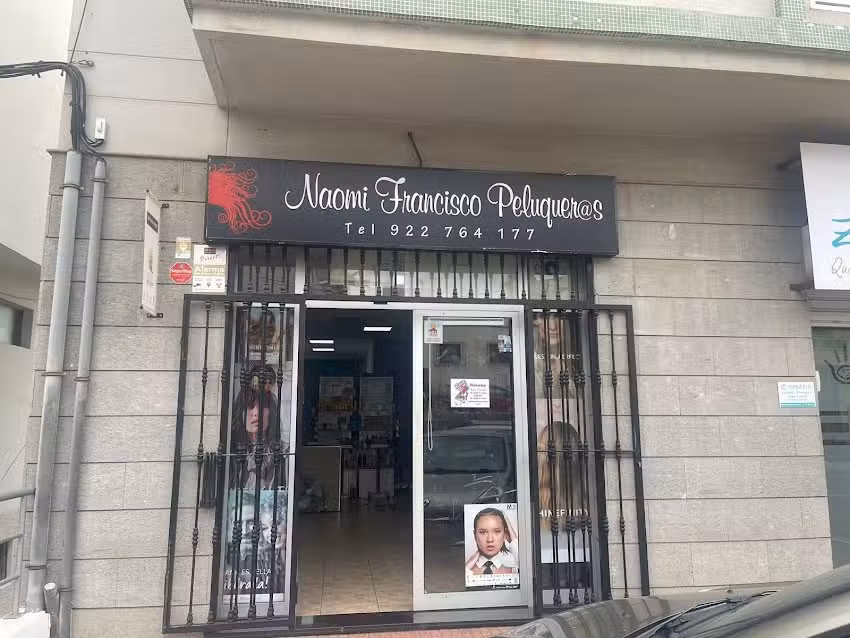Naomi Francisco Peluqueros