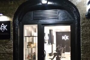 NK, Peluquero de Caballeros