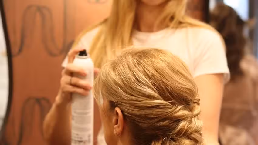 Nuria D&iacute;az Hair Stylist