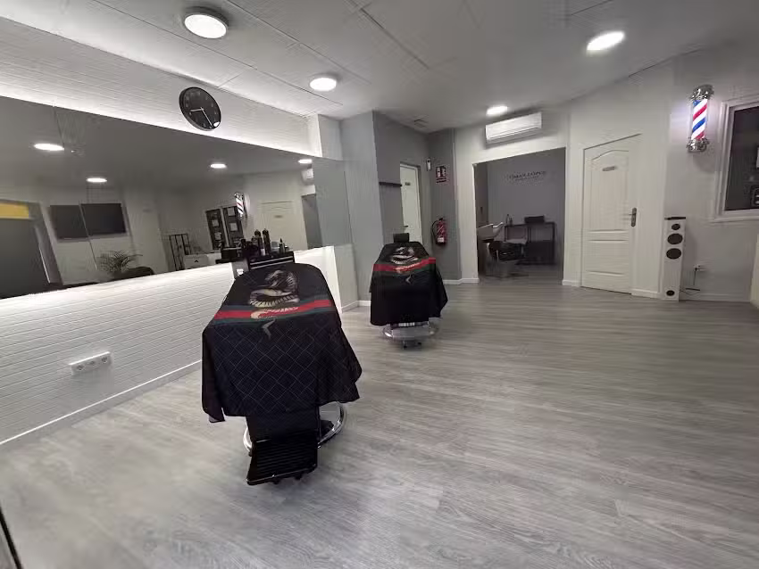 Omar Lopez Barber Studio