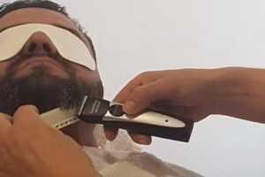 Parroquianos Barbería