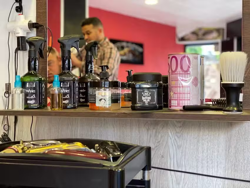 Peluqueria 44 De Caballeros