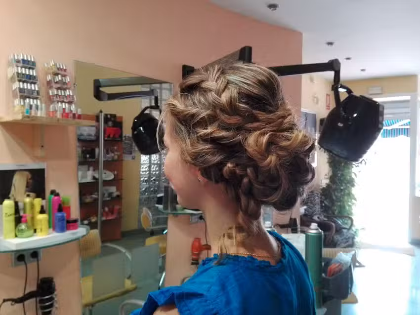 Peluquer&iacute;a &Aacute;ngela