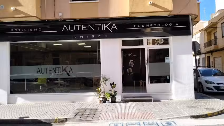Peluquer&iacute;a Autentika Unisex Elisabet Llinares