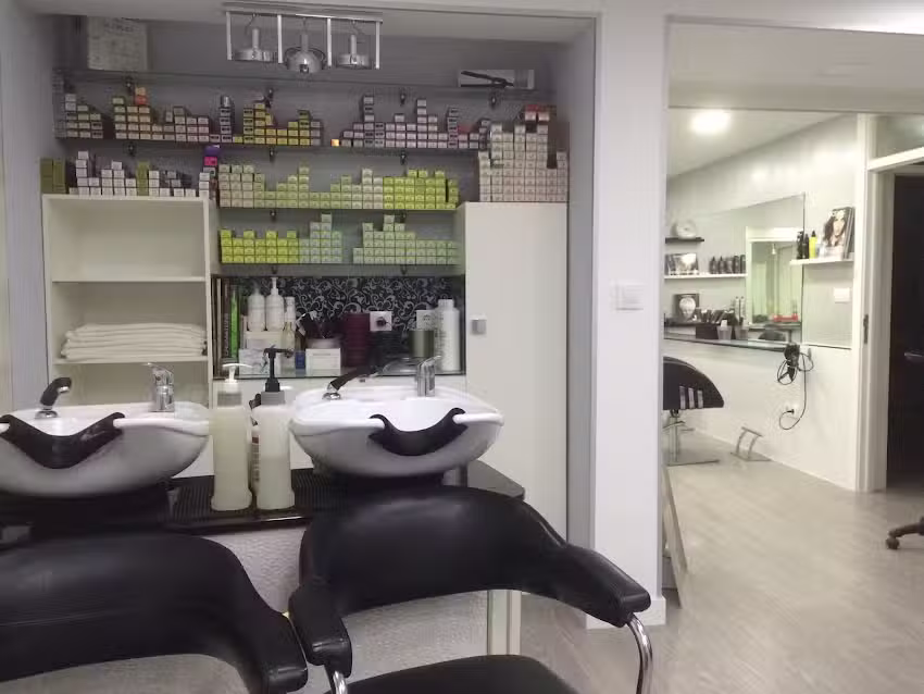 Peluquer&iacute;a Azabache
