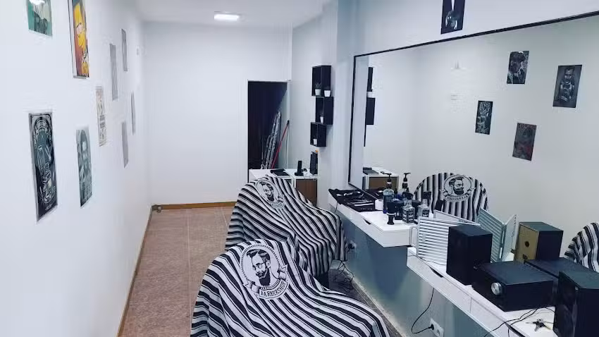 Peluquer&iacute;a-Barber shop wm