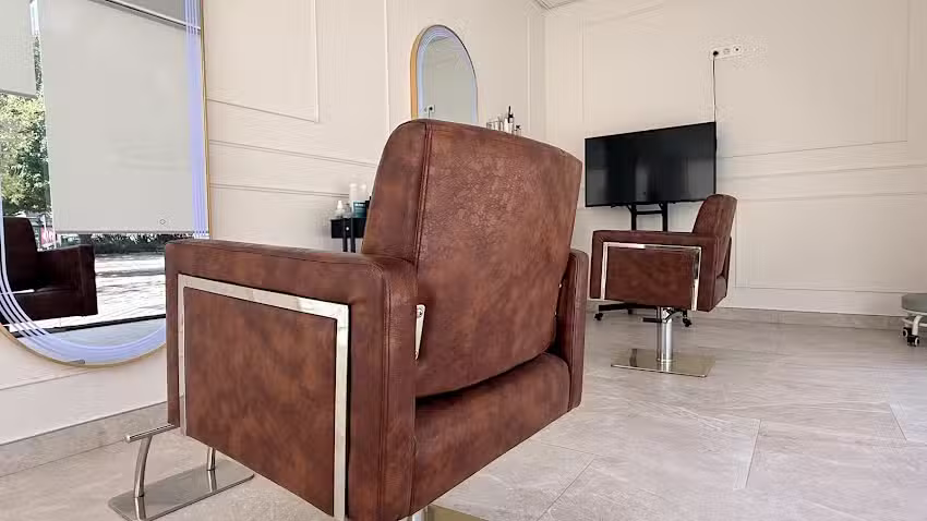 Peluquer&iacute;a/Barber&iacute;a est&eacute;tica Marina Diva Look