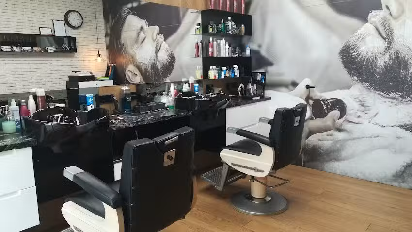 Peluquer&iacute;a Barberia Gandia