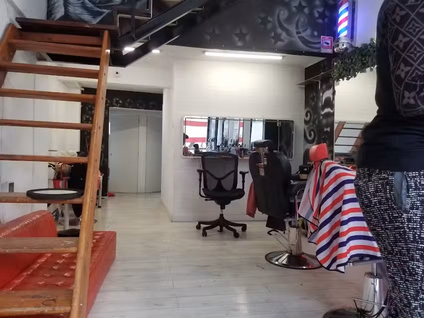 Peluqueria Black & White