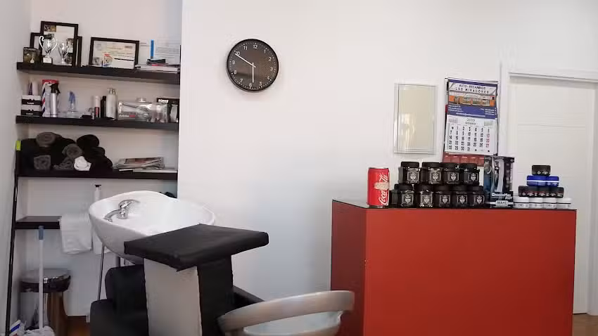 Peluquer&iacute;a caballeros Jose