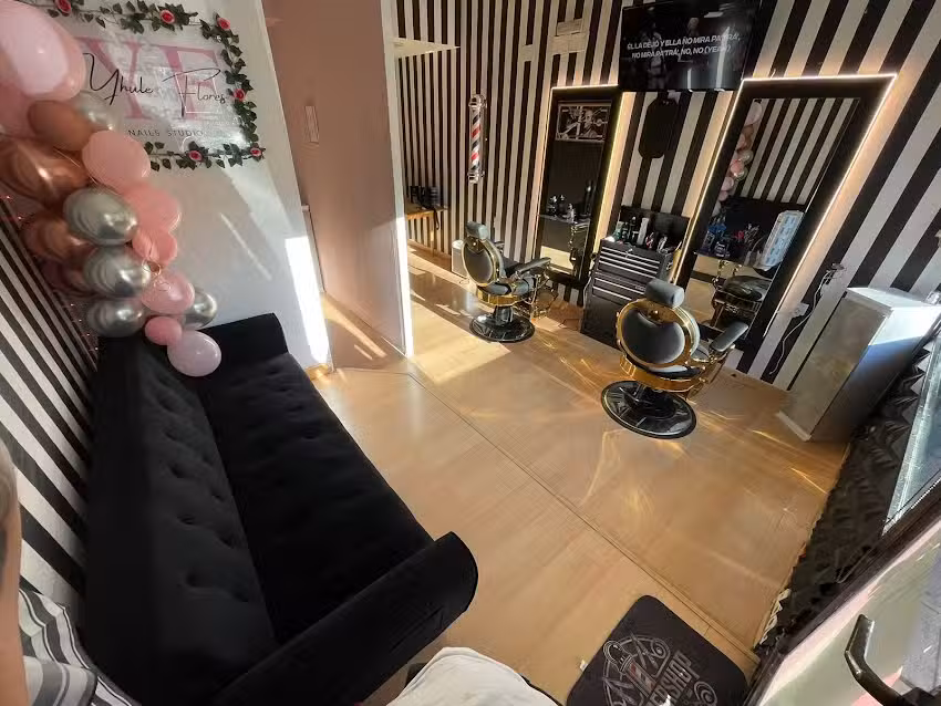 Peluquer&iacute;a Cris Barber
