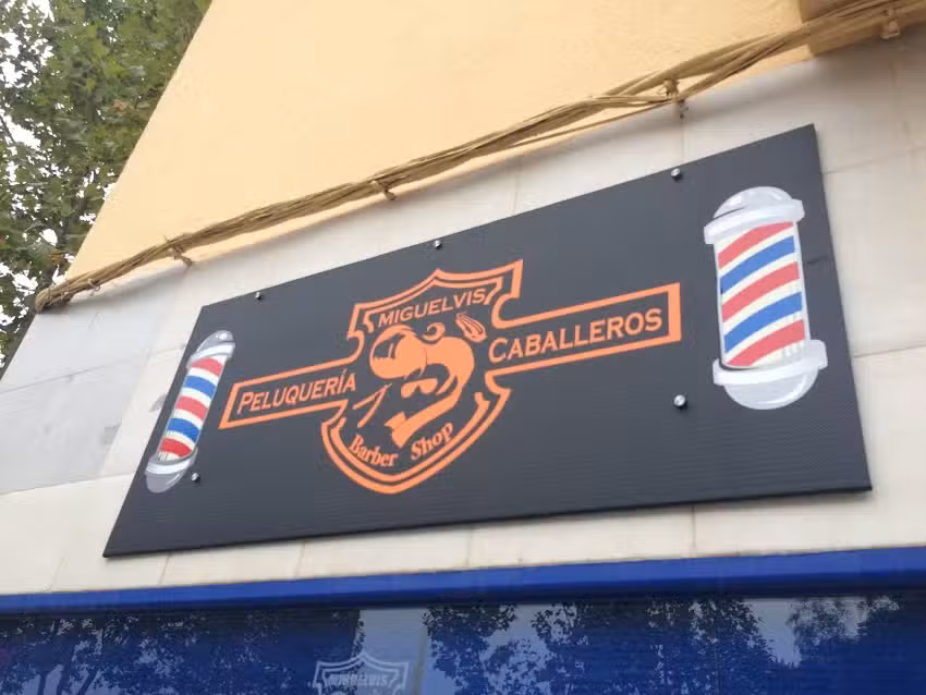 Peluquer&iacute;a de Caballeros Miguelvis &ndash; Barber Shop