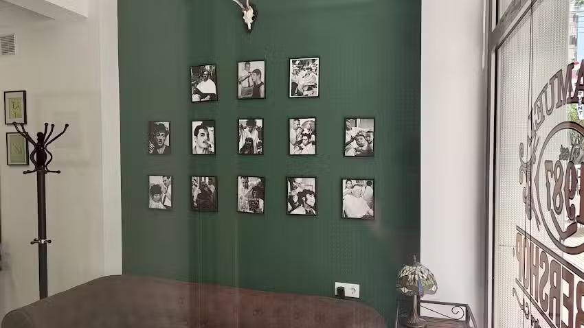 PELUQUERIA DE HOMBRE BARBERIA, J.SAMUEL est.1987