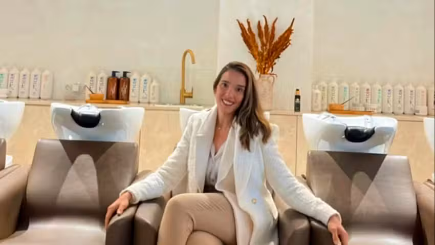 PELUQUERIA EL SAL&Oacute;N D&acute;LAURA